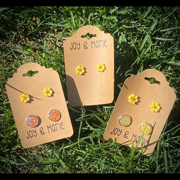 Flower earring set . Handmade - Picture 2 of 2